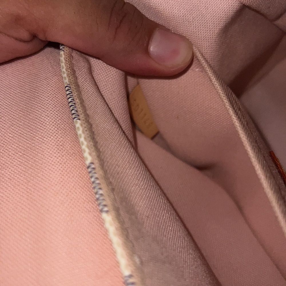 Authentic Louis Vuitton croisette in azur/pink interior - Picture 14 of 17